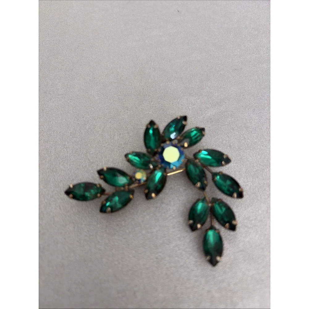 Juliana Green Vintage Rhinestone Brooch with Large Crystals